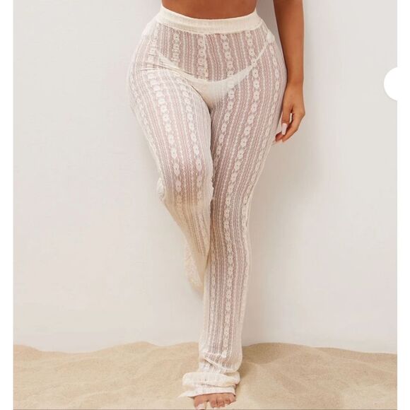 NWT Fashion Nova Small  Camelia Cream Lace Cocer Up Pants - Picture 1 of 9